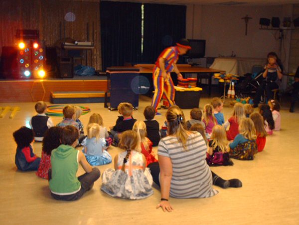 Clown entertaining kids